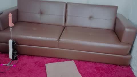 Mariana  online show from November 2025 02:10:01 AM