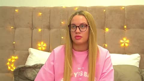 Maria online show from December 2024 06:41:02 PM