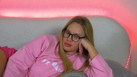 Maria online show from January 2025 10:18:01 PM