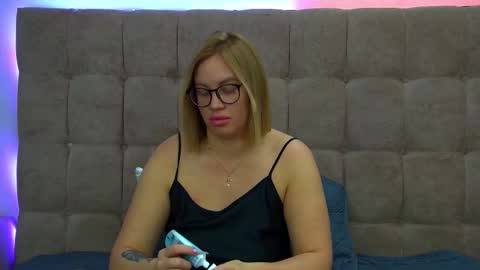 Maria online show from September 2025 07:33:02 AM