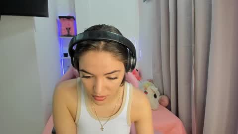 Snapshot of mariangel_3 chatting on November 2025 10:02:01 PM Mariangel online show from November 2025 10:02:01 PM