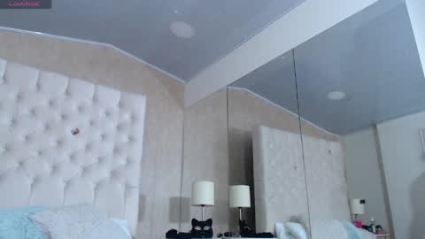 Snapshot of mariangel_bigboobs chatting on April 2026 12:28:02 PM la crespa x online show from April 2026 12:28:02 PM