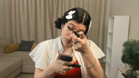 Marian online show from May 2026 06:15:02 PM