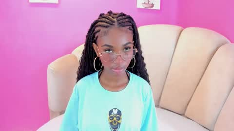 Snapshot of marianrosse chatting on September 2025 08:34:02 PM marianrosse online show from September 2025 08:34:02 PM