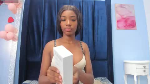 Snapshot of marianrosse chatting on February 2026 06:02:01 AM marianrosse online show from February 2026 06:02:01 AM