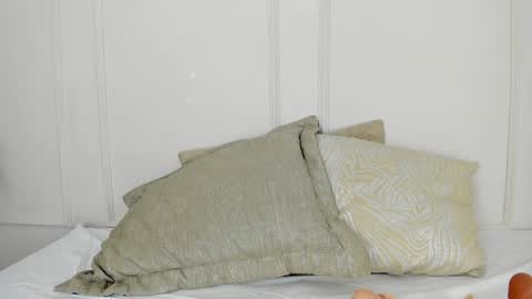 Snapshot of mariapettit chatting on January 2025 12:18:01 PM Maria Pettit online show from January 2025 12:18:01 PM