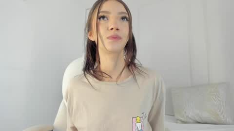 Snapshot of mariapettit chatting on January 2025 12:20:02 PM Maria Pettit online show from January 2025 12:20:02 PM