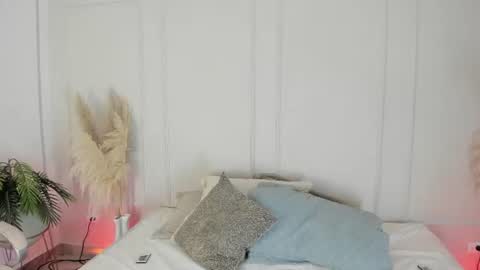 Maria Pettit online show from July 2026 02:53:02 AM