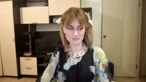 Elianor online show from April 2026 04:22:01 PM
