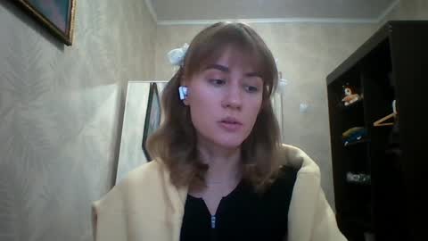 Elianor online show from April 2026 03:20:01 PM