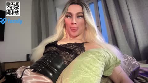 Mari online show from January 2025 01:38:02 PM