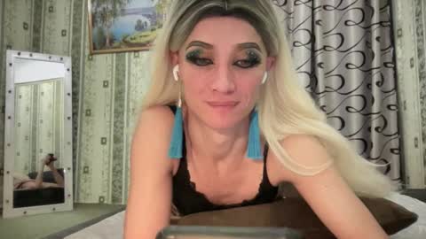 Mari online show from February 2025 07:07:01 PM