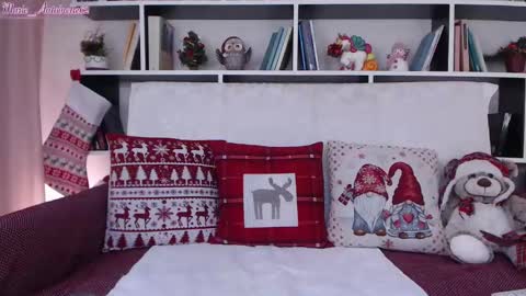 Snapshot of marie_antoinette62 chatting on December 2024 06:52:02 AM Maria online show from December 2024 06:52:02 AM