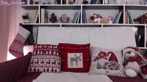 Snapshot of marie_antoinette62 chatting on December 2024 03:12:02 PM Maria online show from December 2024 03:12:02 PM