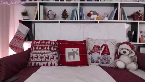 Snapshot of marie_antoinette62 chatting on January 2025 09:15:02 PM Maria online show from January 2025 09:15:02 PM