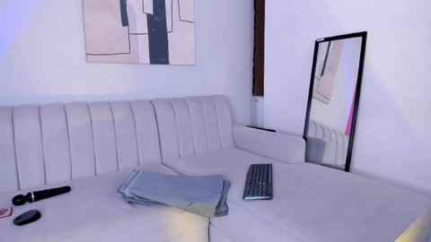 marie_bass online show from May 2026 02:33:01 PM