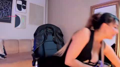marie_bass online show from July 2026 02:08:02 PM