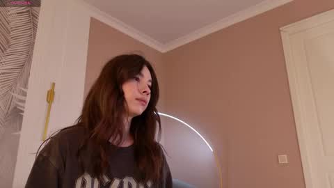 Marie LEAVE YOUR  WITH ME online show from May 2026 05:02:01 AM