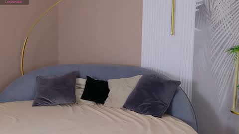 Marie LEAVE YOUR  WITH ME online show from May 2026 05:23:01 AM