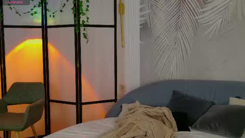 Marie LEAVE YOUR  WITH ME online show from June 2026 05:09:02 AM