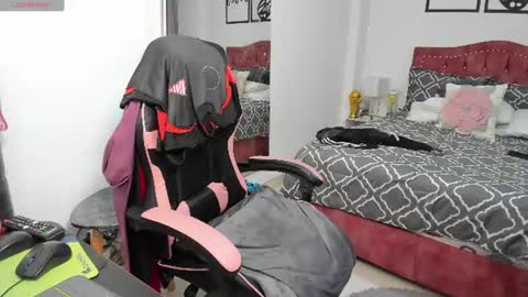 marie online show from June 2026 10:42:01 PM