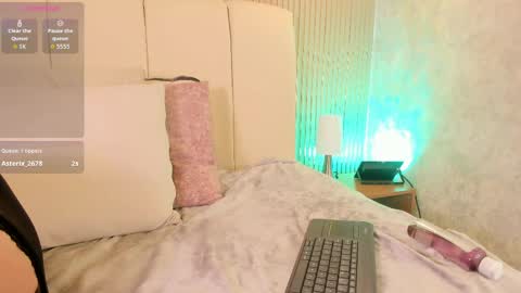 M A R I E online show from May 2026 01:12:02 AM