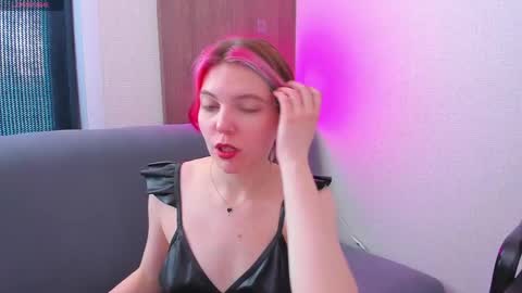 Marie 3 online show from April 2026 05:27:01 AM