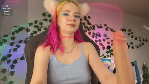 Snapshot of mariel_a_gold chatting on November 2025 05:17:02 AM Mariel Gold online show from November 2025 05:17:02 AM