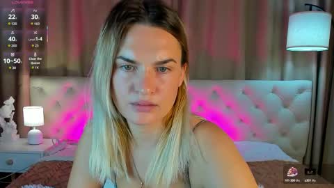 Mariel online show from October 2025 01:25:02 AM