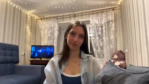 Marie online show from November 2025 02:18:02 PM