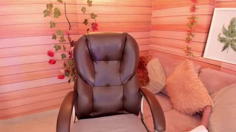 Snapshot of marien_thomson_ chatting on January 2025 09:47:01 AM Marien online show from January 2025 09:47:01 AM