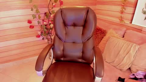 Snapshot of marien_thomson_ chatting on January 2025 04:20:01 AM Marien online show from January 2025 04:20:01 AM