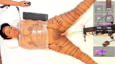 mariiaam_ online show from July 2026 12:22:01 PM