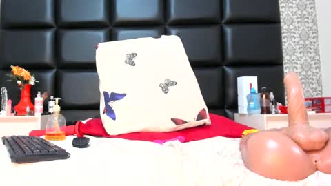 Snapshot of mariiana_fox chatting on February 2025 03:56:02 PM mariana online show from February 2025 03:56:02 PM