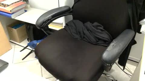 Mary... online show from April 2026 04:40:01 PM