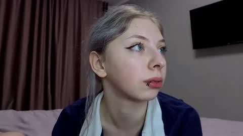 Snapshot of marikorin chatting on February 2025 11:25:02 PM Mariko and Rin online show from February 2025 11:25:02 PM