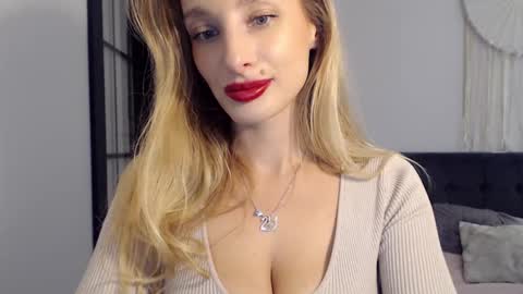 Snapshot of marilyndevilish chatting on February 2025 03:53:01 PM MarilynDevilish online show from February 2025 03:53:01 PM