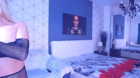 Snapshot of marimais chatting on November 2025 08:03:02 AM Mary Mais online show from November 2025 08:03:02 AM