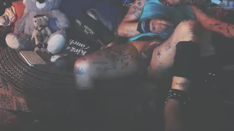 Snapshot of mario_1974 chatting on April 2026 01:36:01 AM Ray online show from April 2026 01:36:01 AM