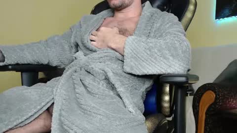 Snapshot of marioslim chatting on January 2025 08:42:01 AM marioslim online show from January 2025 08:42:01 AM