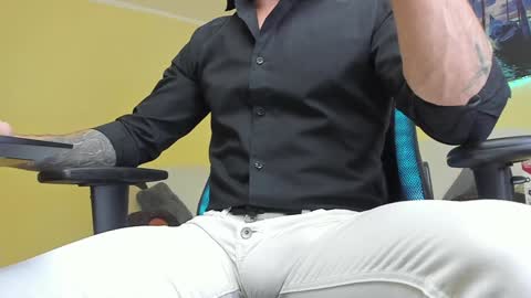 Snapshot of marioslim chatting on February 2025 02:38:02 PM marioslim online show from February 2025 02:38:02 PM