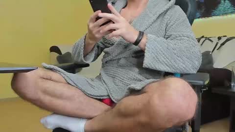 Snapshot of marioslim chatting on February 2025 08:48:01 AM marioslim online show from February 2025 08:48:01 AM