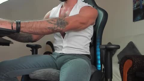 Snapshot of marioslim chatting on September 2025 09:13:02 AM marioslim online show from September 2025 09:13:02 AM