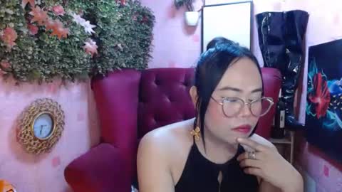 LEAH online show from October 2025 10:29:01 PM