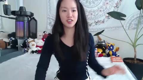 Snapshot of marissapeach chatting on December 2025 02:13:02 PM MarissaPeach online show from December 2025 02:13:02 PM