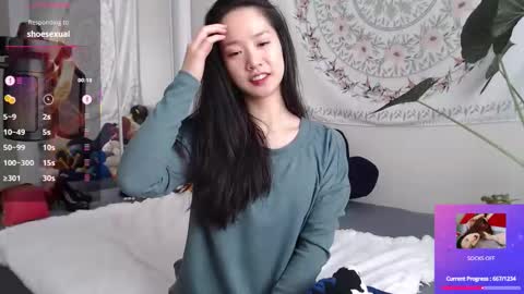 Snapshot of marissapeach chatting on February 2026 02:14:01 PM MarissaPeach online show from February 2026 02:14:01 PM