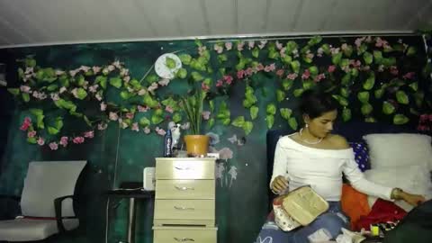 Snapshot of maritza_ferrerr chatting on December 2024 03:27:02 AM Maritza Ferrer -Samara Beltran online show from December 2024 03:27:02 AM