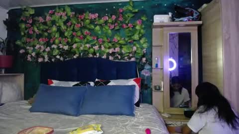 Snapshot of maritza_ferrerr chatting on January 2025 01:33:01 AM Maritza Ferrer -Samara Beltran online show from January 2025 01:33:01 AM