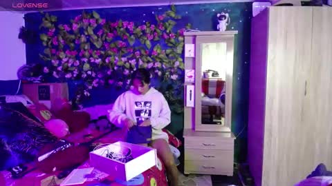 Snapshot of maritza_ferrerr chatting on February 2025 11:05:01 PM Maritza Ferrer -Samara Beltran online show from February 2025 11:05:01 PM