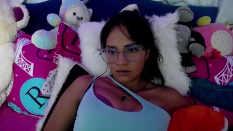 Snapshot of maritza_ferrerr chatting on November 2025 01:59:01 AM Maritza Ferrer -Samara Beltran online show from November 2025 01:59:01 AM